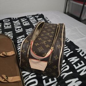 Louis Vuitton Brown Monogram  bag